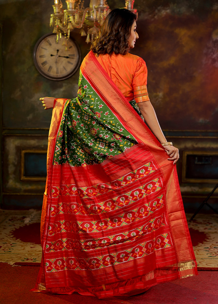 SWORNOF Women's Banarasi Patola Silk Blend Saree with Blouse Piece (BLACK)  : Amazon.in: Fashion